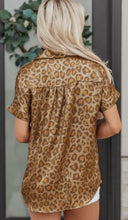 Load image into Gallery viewer, Animal Print Short Sleeve Blouse